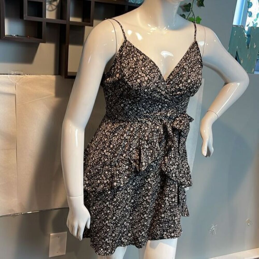 Cupshe Allover Print Ruffle Hem Wrap Surplice Cami Skater Dress size M RefCPS021 - Picture 9 of 11